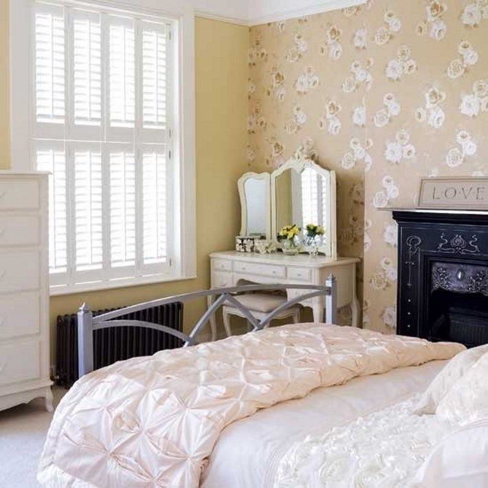 fem_bedroom_33