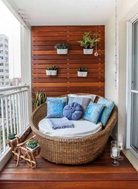 small_balcony_13