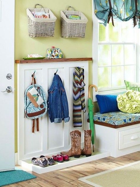 small_mudroom_01
