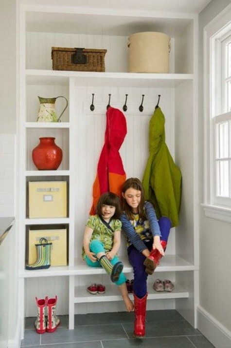 small_mudroom_02