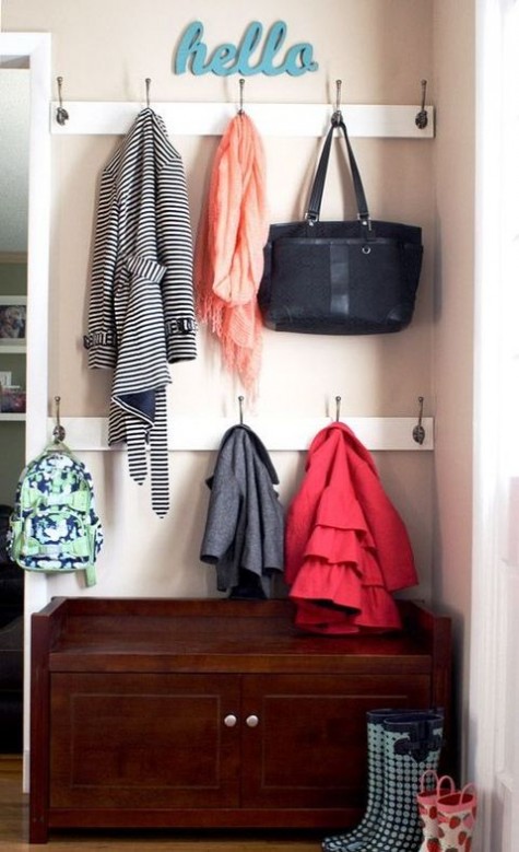 small_mudroom_09