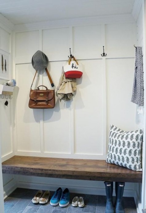 small_mudroom_11