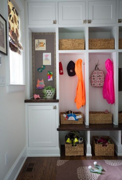 small_mudroom_14