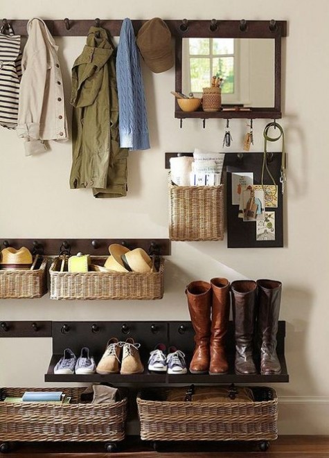 small_mudroom_16