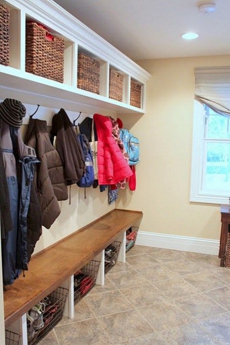 small_mudroom_18