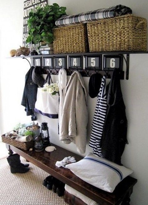 small_mudroom_22