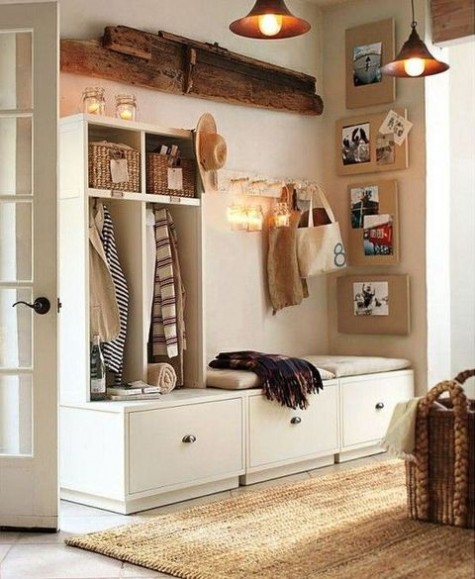 small_mudroom_32