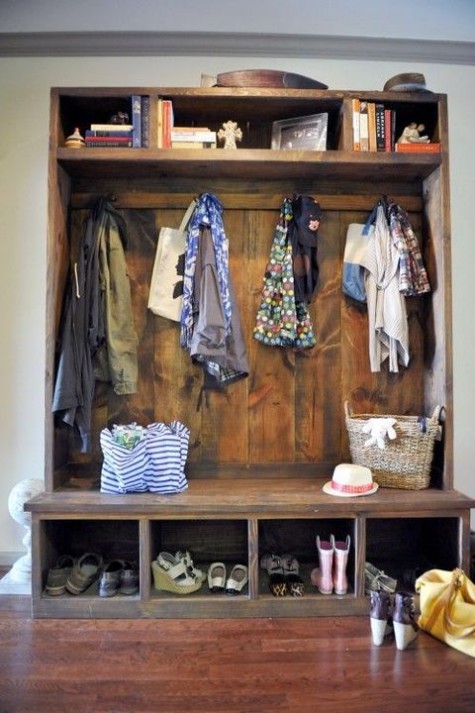 small_mudroom_34