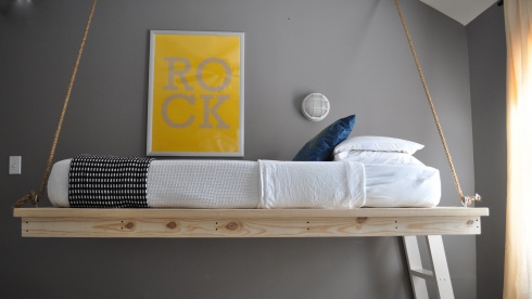 9 Awesome DIY Outdoor Hanging Beds