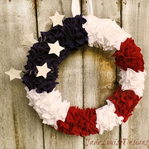 24 Awesome Patriotic Wreaths For The 4th July