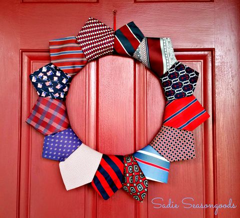 24 Awesome Patriotic Wreaths For The 4th July