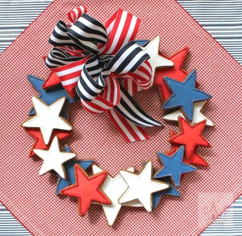24 Awesome Patriotic Wreaths For The 4th July