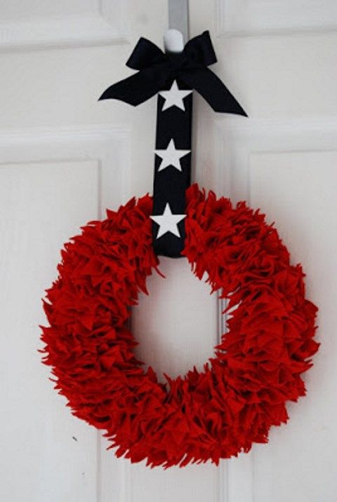 24 Awesome Patriotic Wreaths For The 4th July