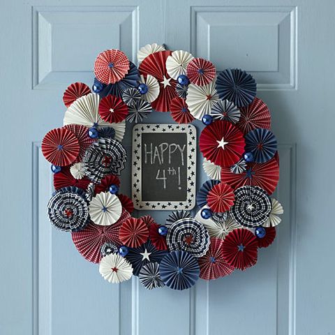 24 Awesome Patriotic Wreaths For The 4th July
