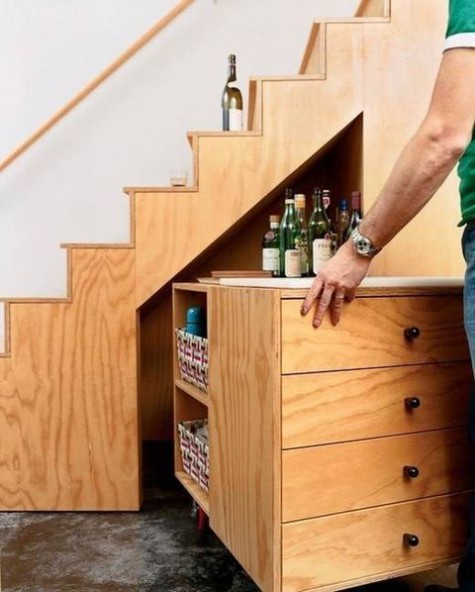 under_the_stairs_13