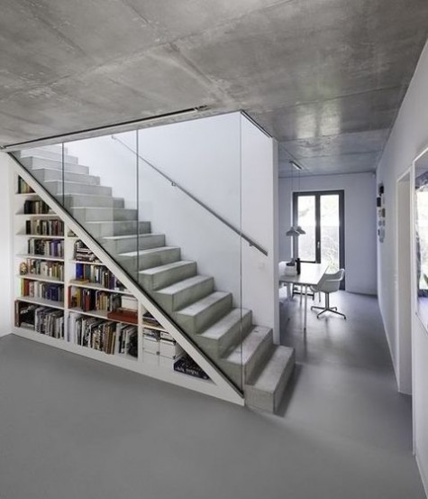 under_the_stairs_25