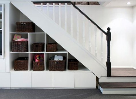 under_the_stairs_29