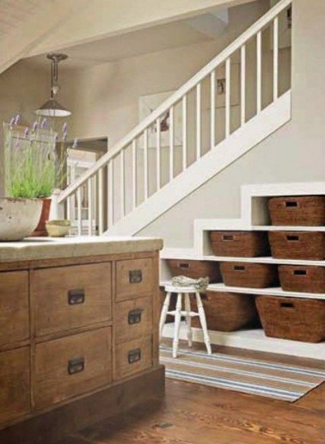 under_the_stairs_33