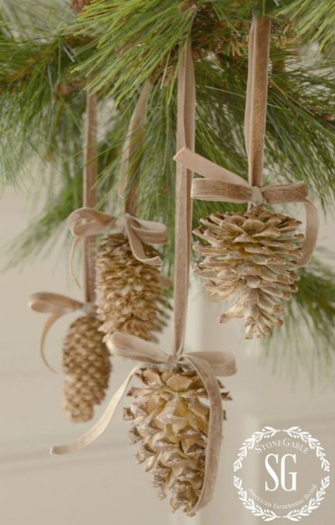 pinecone_christmas_03