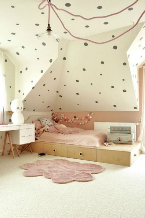 attic_kids_32