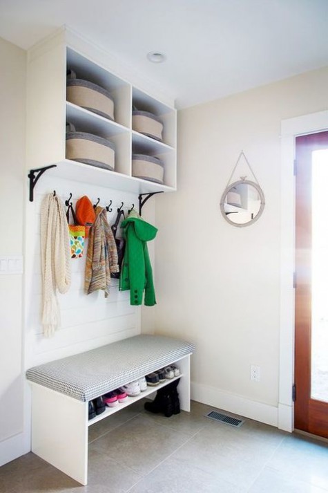 entryway_organization_16