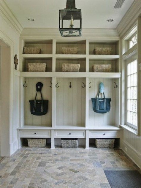 entryway_organization_24