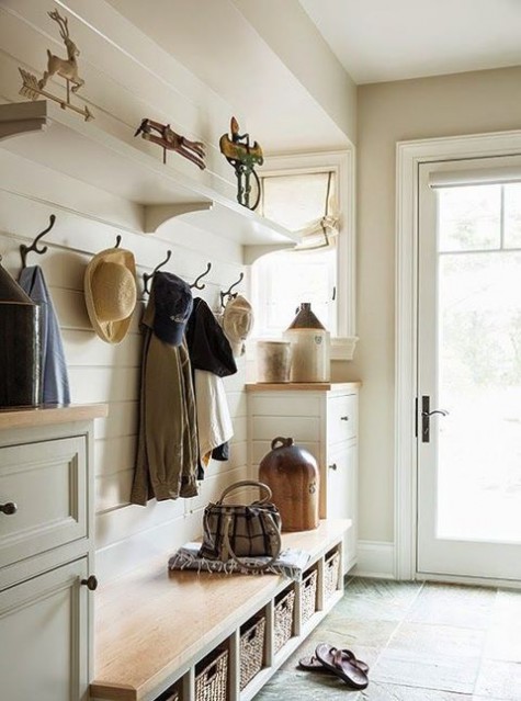 entryway_organization_31