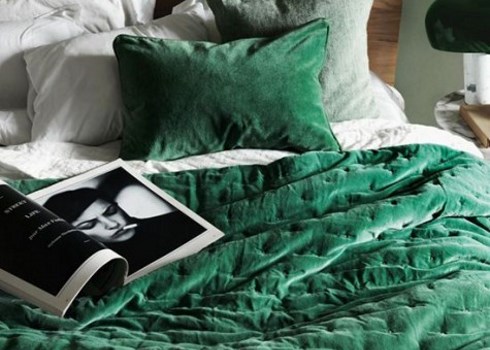 41 Exquisite Velvet Home Decor Ideas