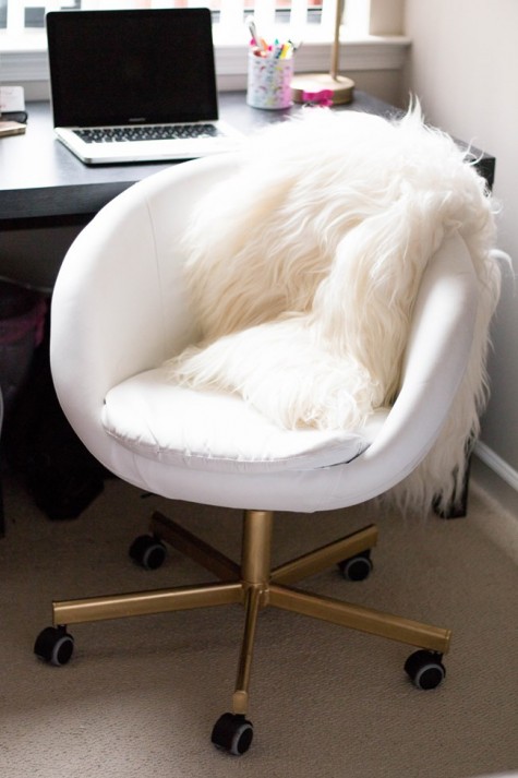 IKEA Skruvsta chair makeover with gold legs